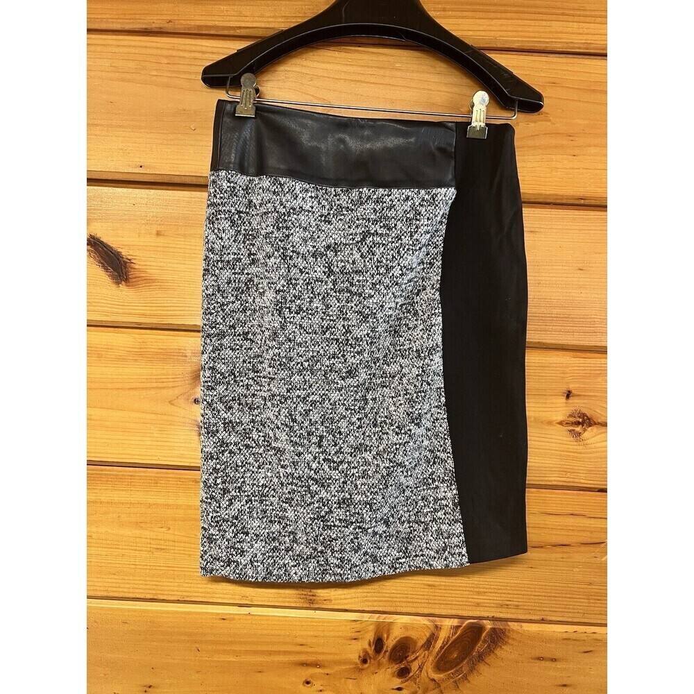 Calvin Klein Black Faux Leather Stretchy Pencil Lined Skirt Size 2